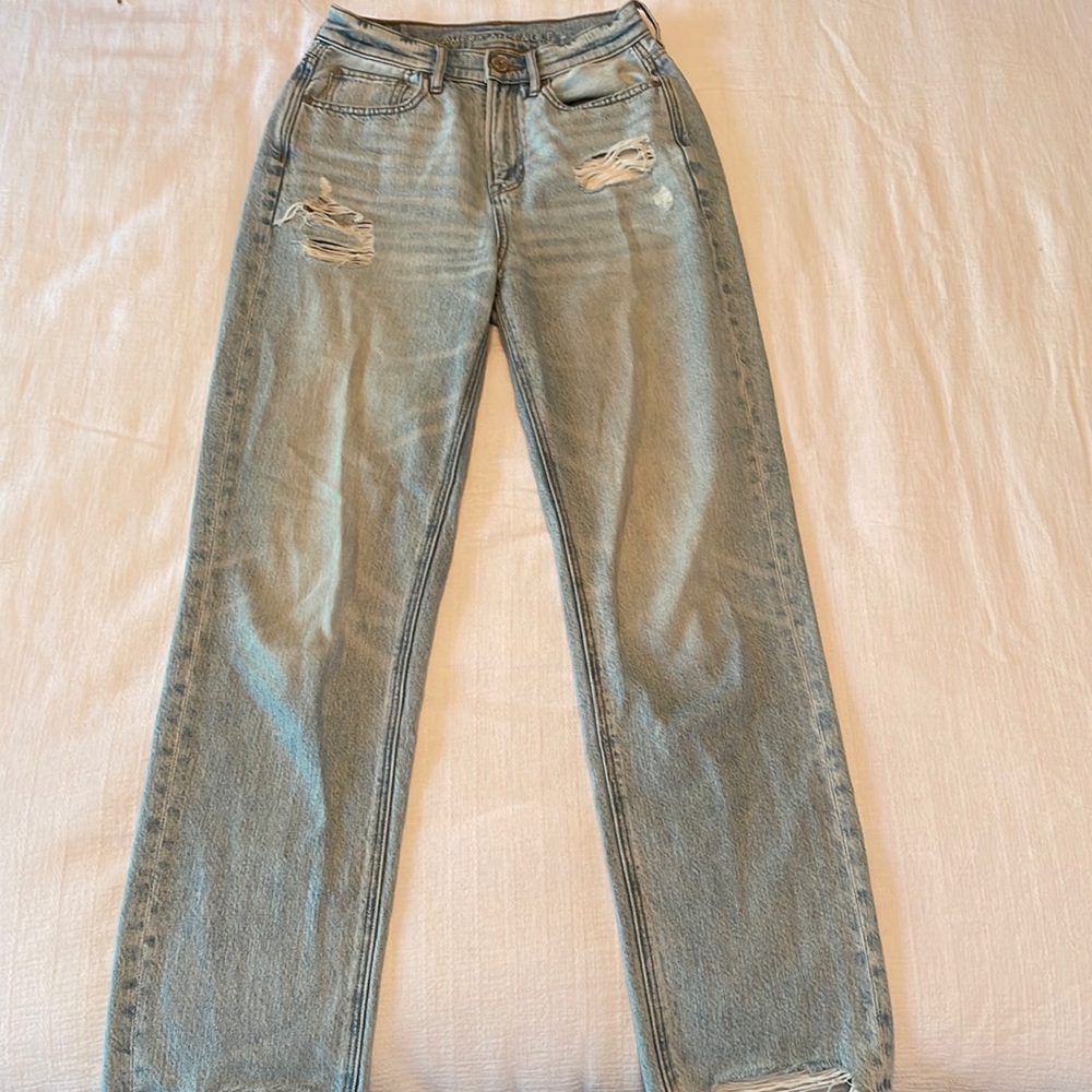 perfect condition light blue American Eagle jeans, size 2-long